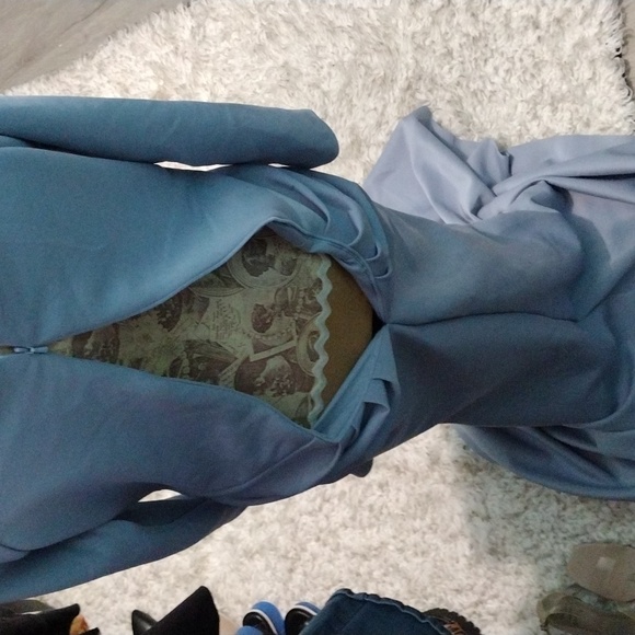 Evening Gown - Picture 4 of 4